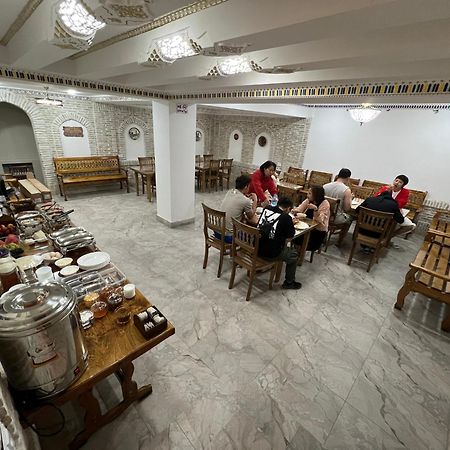 Everland Guest House Бухара Екстер'єр фото