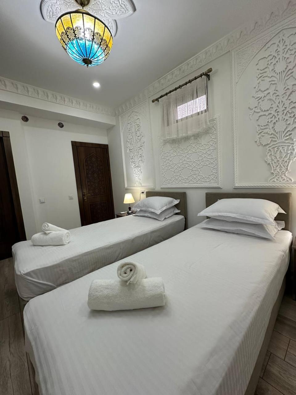 Everland Guest House Бухара Екстер'єр фото