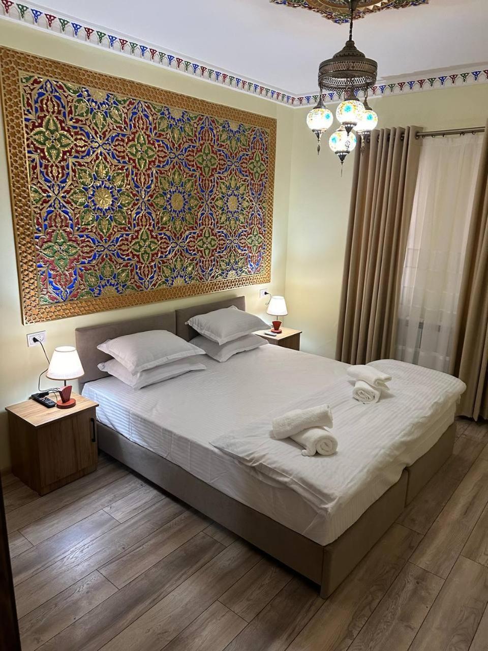 Everland Guest House Бухара Екстер'єр фото