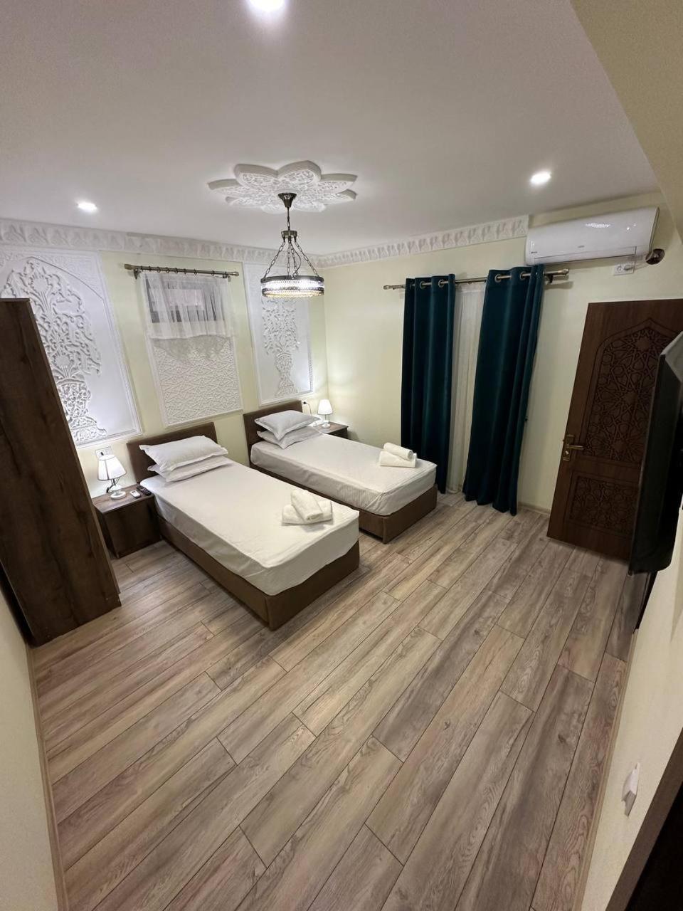 Everland Guest House Бухара Екстер'єр фото