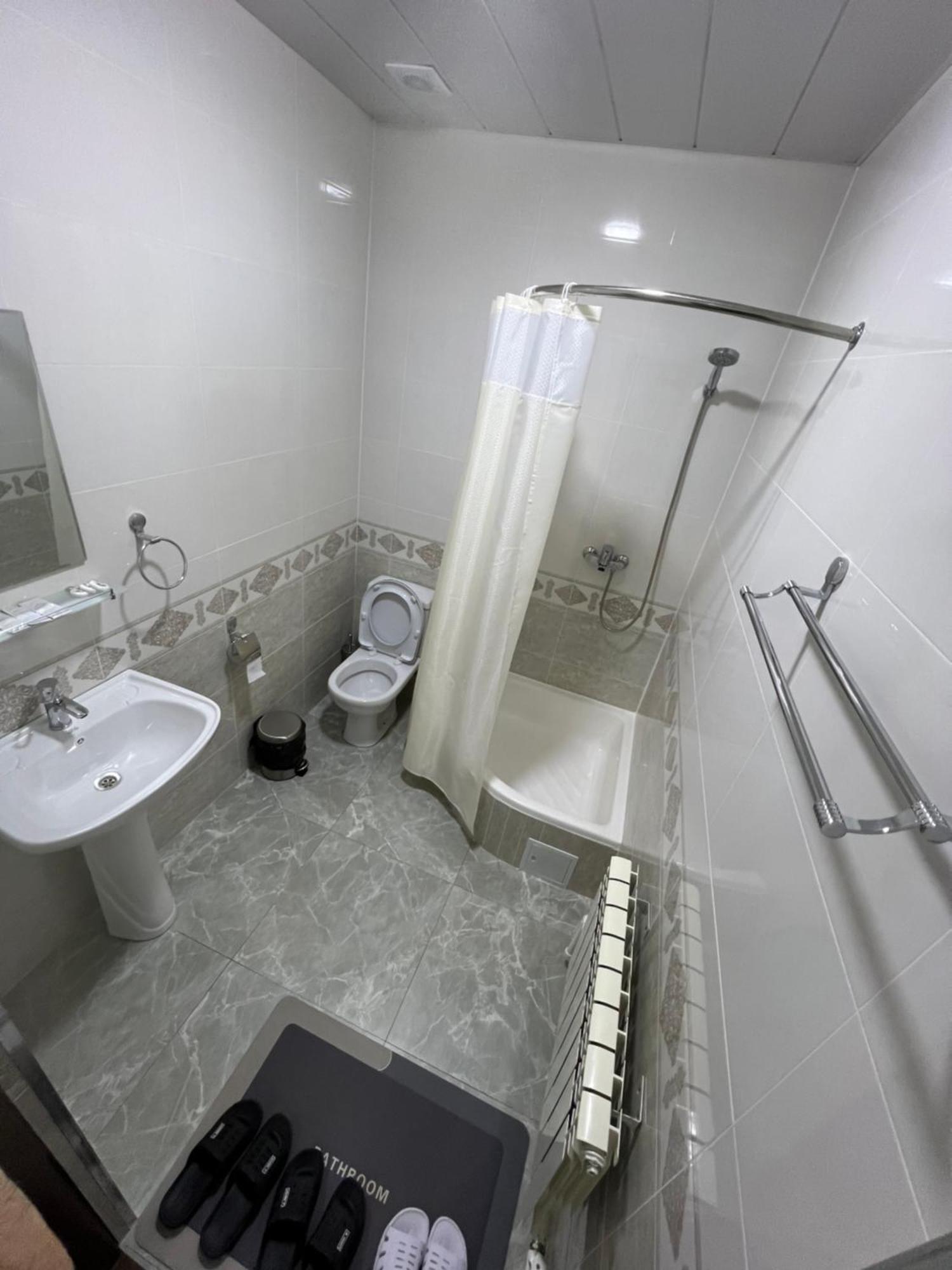 Everland Guest House Бухара Екстер'єр фото