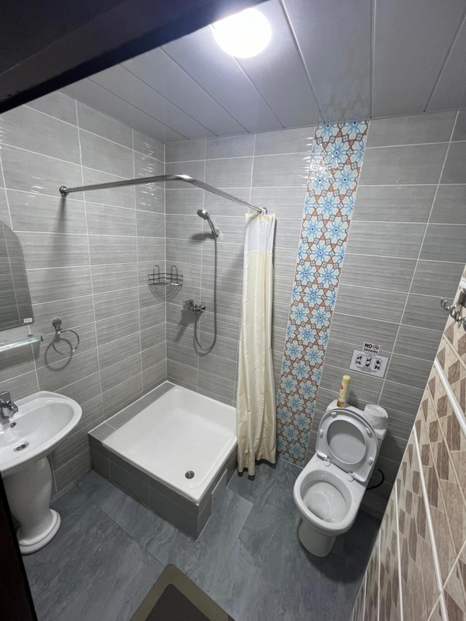 Everland Guest House Бухара Екстер'єр фото