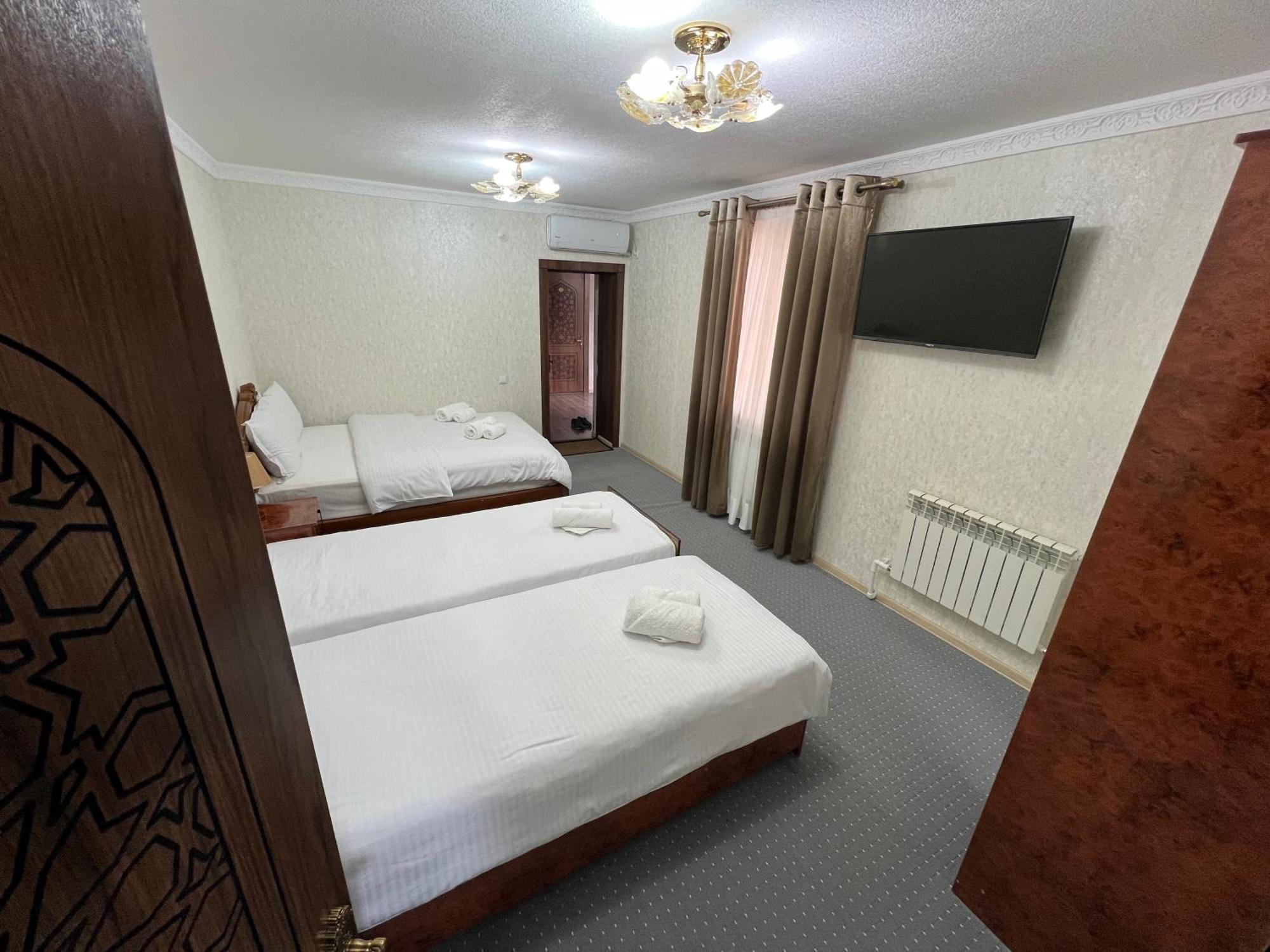 Everland Guest House Бухара Екстер'єр фото